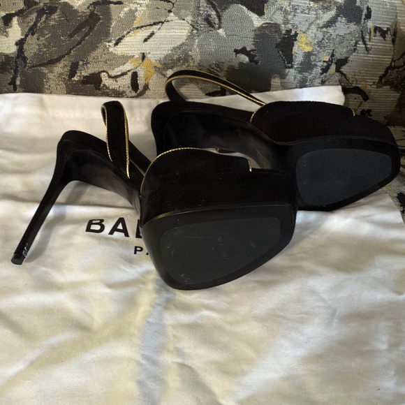 Brand new Balmain Suade Heels - Picture 4 of 6